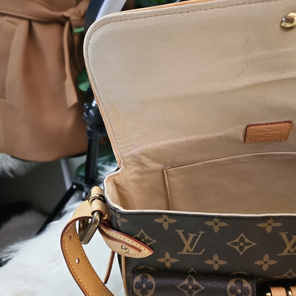 🔥🔥Good Condition 🔥 Authentic Louis Vuitton hudson pm - Picture 12 of 17